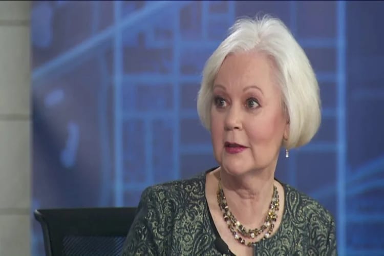 Alvera Rita White Like Her Gail Lukasik