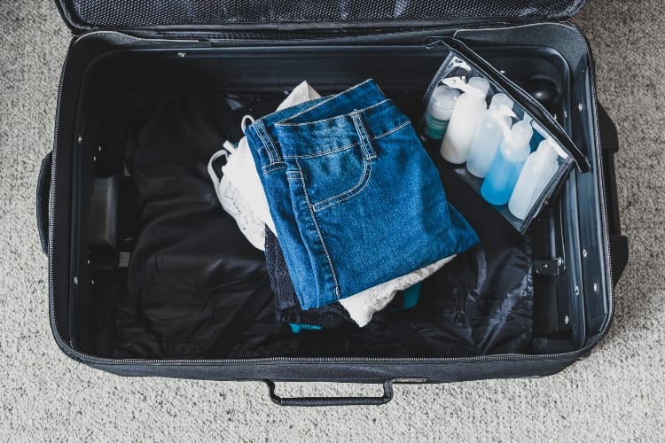 A Guide To Traveling and Packing Light | Lifestyle Chatter