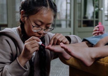 The risks of chroming and how to recognize warning signs.